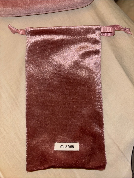 Miu Regard Sunglasses- Pink Velvet Sunglasses Case, Pouch and Gray lens cloth main image 6
